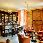 Hotel Chateau