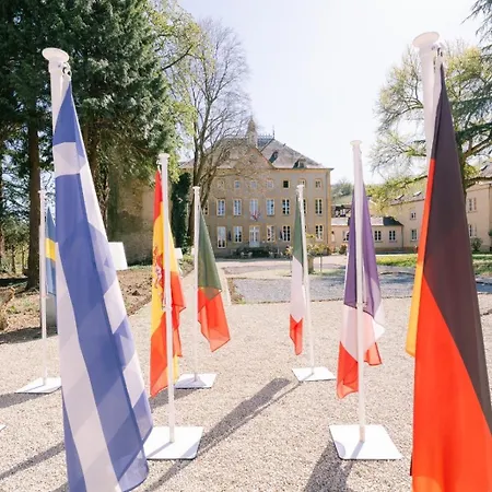 Chateau Отель 3*