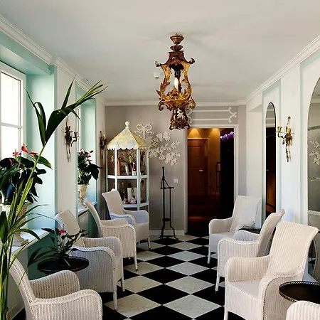 Chateau فندق