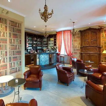 Chateau فندق 3*